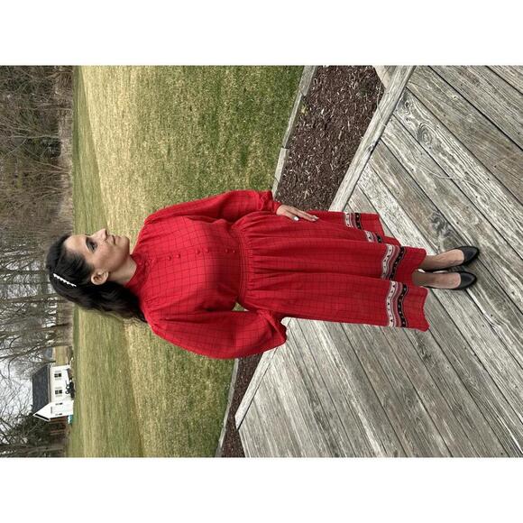 Vintage 80s 2 Piece Flowy Shirt‎ and Skirt Set Crimson Red SIZE M - Picture 1 of 7
